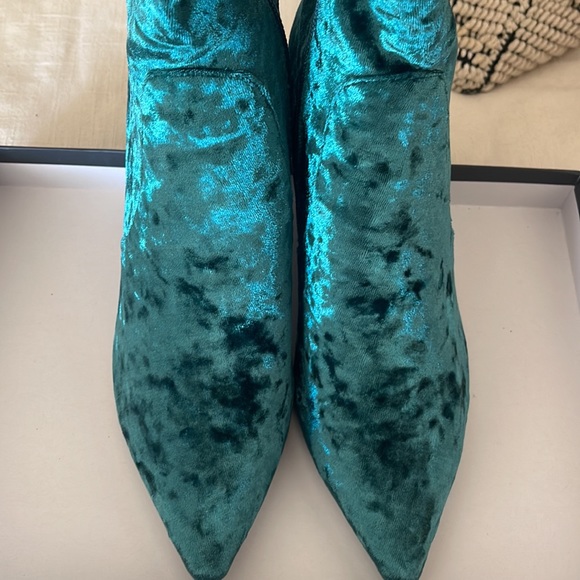 Crushed velvet green boot - Picture 3 of 7